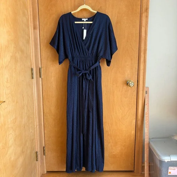 Baltic Born Maxi Dress Womens Medium Navy Blue Leopard Jacquard Wrap V-Neck New - Picture 1 of 8